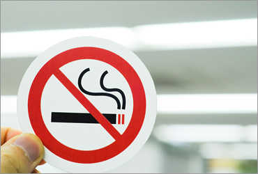 たばこを吸う方は禁煙に取り組んでみてください。