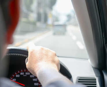 車の運転時や操船時に違和感があったものの、眼は痛くもかゆくもなく異常に気付かなかった