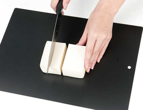 見たい物とその背景の明暗の差を大きくすると見え方が変わります。