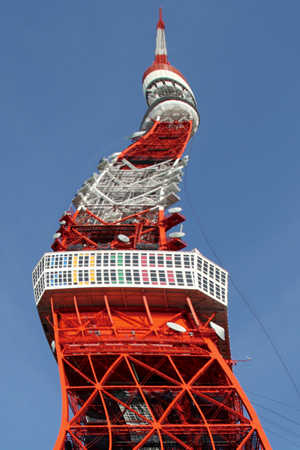 イメージ:歪んで見える東京タワー