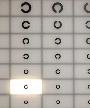 イメージ：視力検査